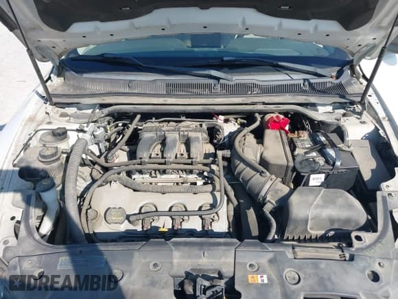 ✅ 2011 Ford Taurus SE • VIN: 1FAHP2DW1BG190237 • Lot: 42957183. Wystawiony na IAAI z przebiegiem 89 114 mil. Bezpłatny archiwum sprzedaży aukcyjnych z USA i szczegółowy raport historii pojazdu na DreamBid. Zdjęcie 10.