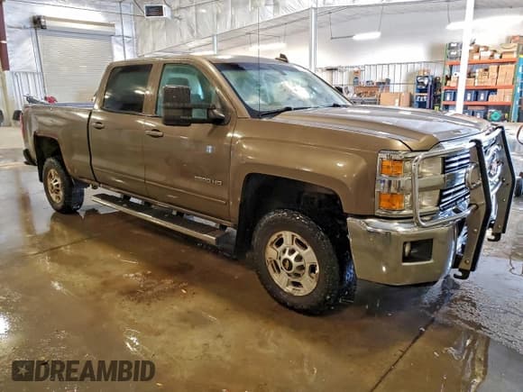 ✅ 2015 Chevrolet Silverado 2500HD LT • VIN: 1GC1KVEG5FF502607 • Lot: 94646955. Listed on Copart with 337,043 mi. Free auction sales archive from the USA and detailed vehicle history report at DreamBid. Image 4.