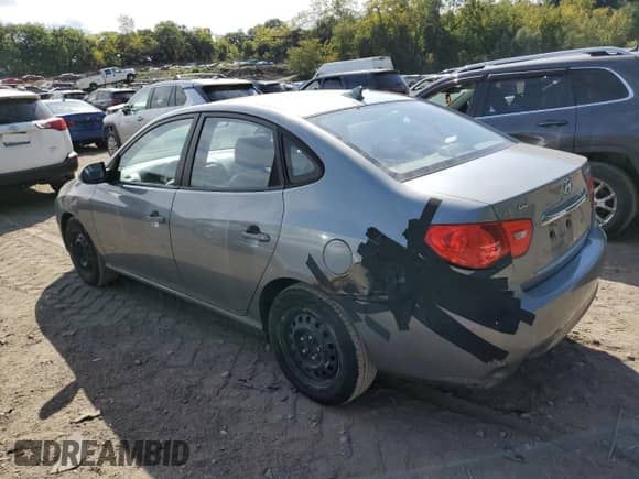 2010 Hyundai Elantra GLS z VIN KMHDU4AD8AU076957, wystawiony jako Copart lot #71700624 z przebiegiem 224 758 mil mil oraz Czysty tytuł • Clean title. Historia ofert i sprzedaży dostępna na DreamBid. Obrazek 3.