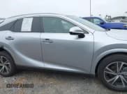 ✅ 2024 Lexus RX 350 • VIN: JTJCHMAA4R2017497 • Лот: 42151491. Опубликован ранее на IAAI с пробегом 17 707 миль. Бесплатный доступ к архиву аукционных продаж из США и подробный отчёт об истории автомобиля на DreamBid. Изображение 14.