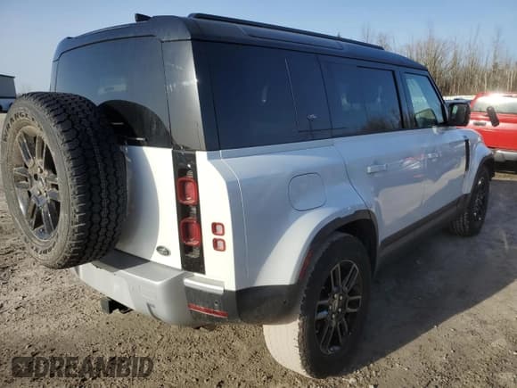 ✅ 2021 Land Rover Defender S • VIN: SALEJ7RX3M2038868 • Lot: 49911404. Wystawiony na Copart z przebiegiem 48 402 mil. Bezpłatny archiwum sprzedaży aukcyjnych z USA i szczegółowy raport historii pojazdu na DreamBid. Zdjęcie 3.