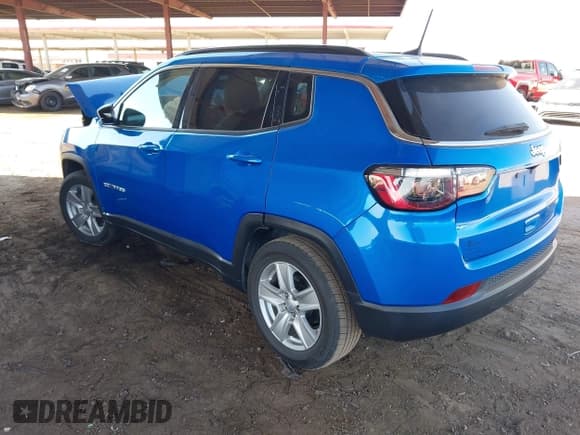 ✅ 2022 Jeep Compass Latitude • VIN: 3C4NJCBB2NT139253 • Lot: 42979620. Listed on IAAI with 70,676 mi. Free auction sales archive from the USA and detailed vehicle history report at DreamBid. Image 3.