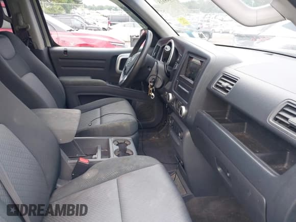 ✅ 2006 Honda Ridgeline RTS • VIN: 2HJYK16416H565032 • Lot: 42881615. Wystawiony na IAAI z przebiegiem 180 356 mil. Bezpłatny archiwum sprzedaży aukcyjnych z USA i szczegółowy raport historii pojazdu na DreamBid. Zdjęcie 5.