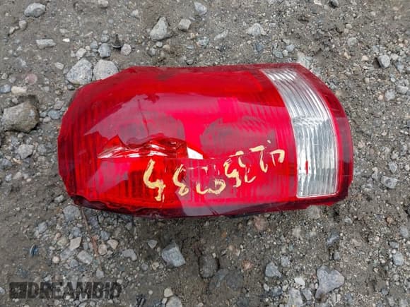 ✅ 2007 Saturn VUE V6 • VIN: 5GZCZ534X7S827371 • Lot: 42358235. Wystawiony na IAAI z przebiegiem 234 840 mil. Bezpłatny archiwum sprzedaży aukcyjnych z USA i szczegółowy raport historii pojazdu na DreamBid. Zdjęcie 12.