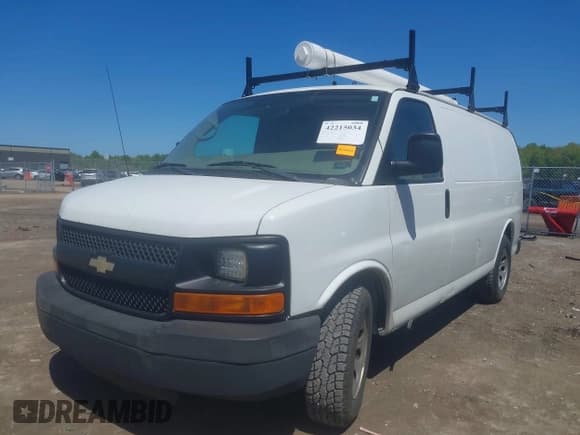 ✅ 2010 Chevrolet Express Cargo • VIN: 1GCUGADX4A1184591 • Lot: 42215034. Listed on IAAI with 138,784 mi. Free auction sales archive from the USA and detailed vehicle history report at DreamBid. Image 2.
