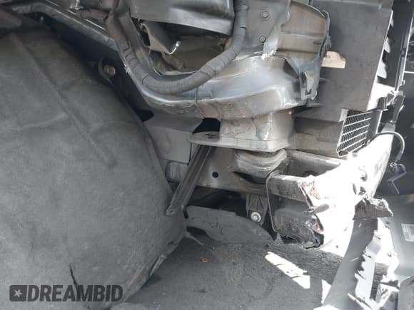 ✅ 2019 Chevrolet Colorado 2WD LT • VIN: 1GCGSCENXK1172564 • Lot: 41571842. Listed on IAAI with 82,816 mi. Free auction sales archive from the USA and detailed vehicle history report at DreamBid. Image 22.