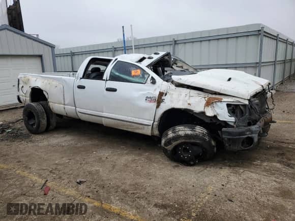2007 Dodge 3500 Laramie z VIN 3D3MX48C17G723839, wystawiony jako Copart lot #42951025 z przebiegiem Nie podano mil oraz Szkoda całkowita • Salvage title. Historia ofert i sprzedaży dostępna na DreamBid. Obrazek 4.