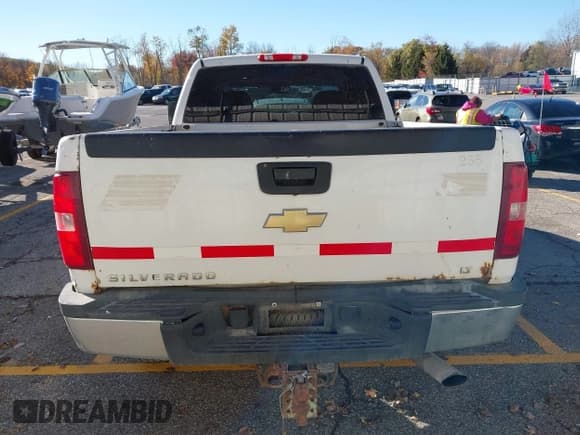 ✅ 2011 Chevrolet Silverado 2500HD LT • VIN: 1GC2CXCG3BZ439113 • Lot: 43615315. Listed on IAAI with 306,447 mi. Free auction sales archive from the USA and detailed vehicle history report at DreamBid. Image 16.