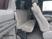 ✅ 2001 Ford F-250 XL • VIN: 1FTNX20L31EA87162 • Лот: 43838234. Опубликован ранее на IAAI с пробегом 291 601 миль. Бесплатный доступ к архиву аукционных продаж из США и подробный отчёт об истории автомобиля на DreamBid. Изображение 8.