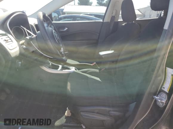 ✅ 2020 Jeep Compass Sport • VIN: 3C4NJCAB9LT250042 • Lot: 63656165. Listed on Copart with 131,635 mi. Free auction sales archive from the USA and detailed vehicle history report at DreamBid. Image 7.