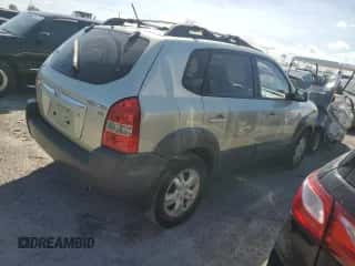 2008 Hyundai Tucson SE z VIN KM8JN12D88U895247, wystawiony jako Copart lot #75433954 z przebiegiem 125 198 mil mil oraz Szkoda całkowita • Salvage title. Historia ofert i sprzedaży dostępna na DreamBid. Obrazek 3.
