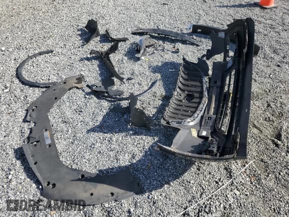 ✅ 2015 Buick Enclave Premium • VIN: 5GAKVCKD0FJ175042 • Lot: 92431035. Wystawiony na Copart z przebiegiem 107 460 mil. Bezpłatny archiwum sprzedaży aukcyjnych z USA i szczegółowy raport historii pojazdu na DreamBid. Zdjęcie 13.