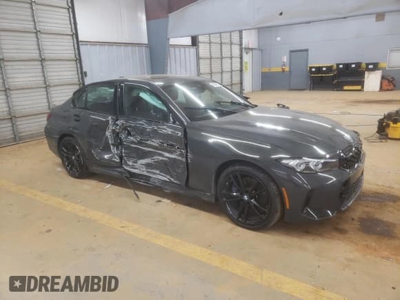 ✅ 2024 BMW 3 Series M340i xDrive • VIN: 3MW49FF07R8E07606 • Lot: 43649495. Wystawiony na Copart z przebiegiem Nie podano. Bezpłatny archiwum sprzedaży aukcyjnych z USA i szczegółowy raport historii pojazdu na DreamBid. Zdjęcie 4.