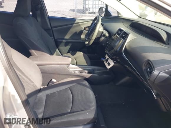 ✅ 2016 Toyota Prius Four • VIN: JTDKARFU1G3514534 • Lot: 41801059. Wystawiony na IAAI z przebiegiem 166 479 mil. Bezpłatny archiwum sprzedaży aukcyjnych z USA i szczegółowy raport historii pojazdu na DreamBid. Zdjęcie 5.