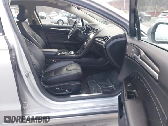 ✅ 2018 Ford Fusion Titanium • VIN: 3FA6P0D92JR206166 • Lot: 43636465. Listed on IAAI with 56,494 mi. Free auction sales archive from the USA and detailed vehicle history report at DreamBid. Image 5.