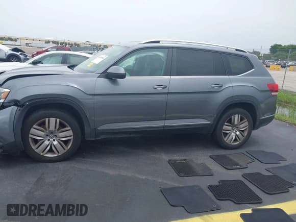 ✅ 2019 Volkswagen Atlas SEL • VIN: 1V2ER2CA4KC554685 • Lot: 42430568. Wystawiony na IAAI z przebiegiem 41 626 mil. Bezpłatny archiwum sprzedaży aukcyjnych z USA i szczegółowy raport historii pojazdu na DreamBid. Zdjęcie 14.