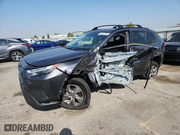 ✅ 2024 Toyota RAV4 XLE • VIN: 2T3W1RFV3RW361892 • Лот: 89437035. Опубликован ранее на Copart с пробегом Не указан. Бесплатный доступ к архиву аукционных продаж из США и подробный отчёт об истории автомобиля на DreamBid. Изображение 1.