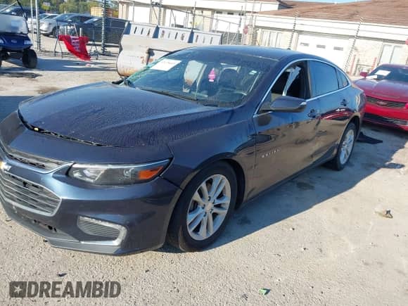 2017 Chevrolet Malibu LT z VIN 1G1ZE5ST9HF249072, wystawiony jako IAAI lot #43228449 z przebiegiem 127 642 mil mil oraz . Historia ofert i sprzedaży dostępna na DreamBid. Obrazek 2.