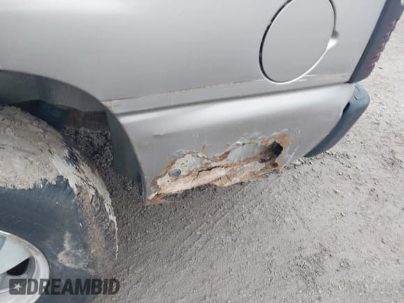 ✅ 2002 Chevrolet Suburban LS • VIN: 1GNEC16Z82J252026 • Лот: 41200765. Опубликован ранее на IAAI с пробегом 287 164 миль. Бесплатный доступ к архиву аукционных продаж из США и подробный отчёт об истории автомобиля на DreamBid. Изображение 6.