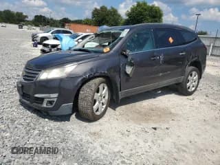 ✅ 2016 Chevrolet Traverse LT • VIN: 1GNKRGKD2GJ321993 • Лот: 81277635. Опубликован ранее на Copart с пробегом Не указан. Бесплатный доступ к архиву аукционных продаж из США и подробный отчёт об истории автомобиля на DreamBid. Изображение 1.
