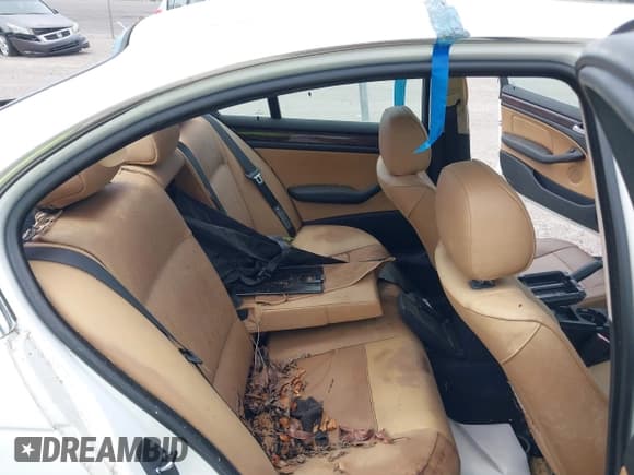 ✅ 2003 BMW 3 Series 330xi • VIN: WBAEW53433PG10163 • Лот: 42227249. Опубликован ранее на IAAI с пробегом 69 914 миль. Бесплатный доступ к архиву аукционных продаж из США и подробный отчёт об истории автомобиля на DreamBid. Изображение 8.