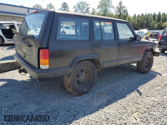 ✅ 1997 Jeep Cherokee SE • VIN: 1J4FJ28S9VL564657 • Lot: 80154285. Wystawiony na Copart z przebiegiem 252 148 mil. Bezpłatny archiwum sprzedaży aukcyjnych z USA i szczegółowy raport historii pojazdu na DreamBid. Zdjęcie 3.