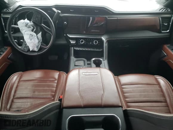 ✅ 2024 GMC Sierra 2500HD Denali Ultimate • VIN: 1GT49XEY8RF349576 • Lot: 49792095. Wystawiony na Copart z przebiegiem Nie podano. Bezpłatny archiwum sprzedaży aukcyjnych z USA i szczegółowy raport historii pojazdu na DreamBid. Zdjęcie 8.