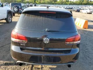 ✅ 2012 Volkswagen Golf GTI PZEV • VIN: WVWED7AJ7CW238049 • Lot: 70468264. Wystawiony na Copart z przebiegiem Nie podano. Bezpłatny archiwum sprzedaży aukcyjnych z USA i szczegółowy raport historii pojazdu na DreamBid. Zdjęcie 6.