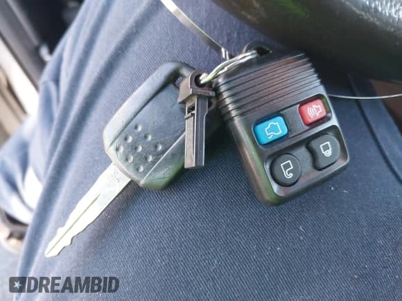 ✅ 2008 Mercury Mountaineer • VIN: 4M2EU47E08UJ16977 • Lot: 43167432. Wystawiony na IAAI z przebiegiem 138 604 mil. Bezpłatny archiwum sprzedaży aukcyjnych z USA i szczegółowy raport historii pojazdu na DreamBid. Zdjęcie 11.