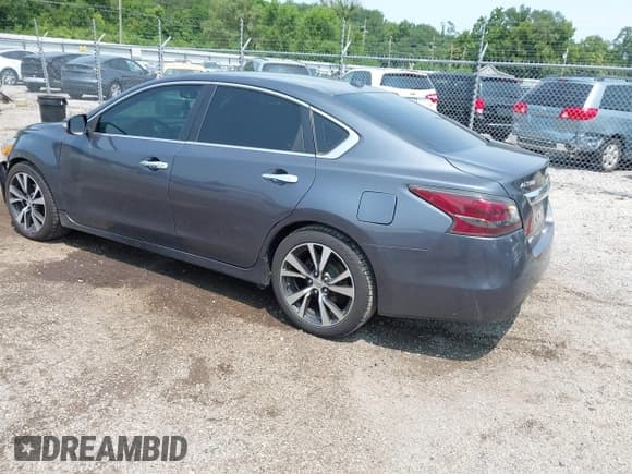 ✅ 2013 Nissan Altima SL • VIN: 1N4BL3AP1DN451062 • Lot: 42865108. Listed on IAAI with 133,050 mi. Free auction sales archive from the USA and detailed vehicle history report at DreamBid. Image 3.