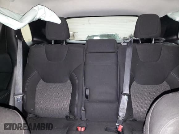 ✅ 2019 Jeep Cherokee Latitude • VIN: 1C4PJLCB0KD241143 • Lot: 86598155. Wystawiony na Copart z przebiegiem 135 150 mil. Bezpłatny archiwum sprzedaży aukcyjnych z USA i szczegółowy raport historii pojazdu na DreamBid. Zdjęcie 10.