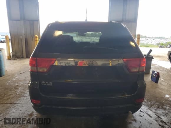 ✅ 2011 Jeep Grand Cherokee Laredo • VIN: 1J4RR4GG3BC714014 • Lot: 61985655. Listed on Copart with 178,044 mi. Free auction sales archive from the USA and detailed vehicle history report at DreamBid. Image 6.