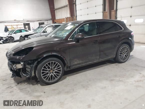 ✅ 2020 Porsche Cayenne • VIN: WP1AA2AYXLDA08247 • Lot: 42055042. Listed on IAAI with 56,657 mi. Free auction sales archive from the USA and detailed vehicle history report at DreamBid. Image 18.