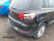 ✅ 2017 Volkswagen Tiguan Wolfsburg Edition • VIN: WVGRV7AX8HW502577 • Lot: 43420184. Wystawiony na IAAI z przebiegiem 81 345 mil. Bezpłatny archiwum sprzedaży aukcyjnych z USA i szczegółowy raport historii pojazdu na DreamBid. Zdjęcie 6.