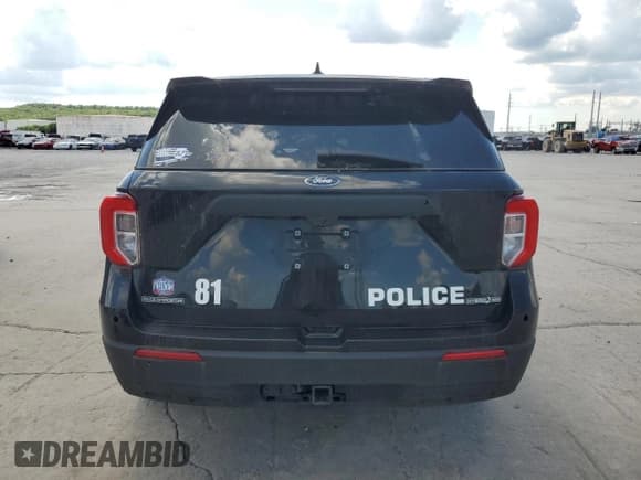 ✅ 2020 Ford Police Interceptor Utility • VIN: 1FM5K8AW6LGC63926 • Lot: 56027645. Wystawiony na Copart z przebiegiem Nie podano. Bezpłatny archiwum sprzedaży aukcyjnych z USA i szczegółowy raport historii pojazdu na DreamBid. Zdjęcie 6.