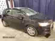 2020 Chevrolet Sonic LT z VIN 1G1JG6SB1L4134636, wystawiony jako Copart lot #71494584 z przebiegiem 51 237 mil mil oraz Czysty tytuł • Clean title. Historia ofert i sprzedaży dostępna na DreamBid. Obrazek 4.