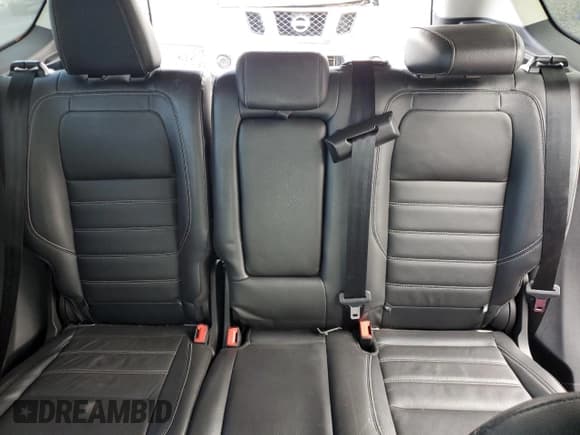 ✅ 2018 Ford Escape Titanium • VIN: 1FMCU9J90JUC49522 • Lot: 92949185. Listed on Copart with 82,514 mi. Free auction sales archive from the USA and detailed vehicle history report at DreamBid. Image 10.