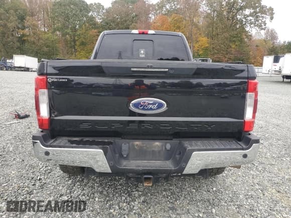 ✅ 2017 Ford F-250 Lariat • VIN: 1FT7W2BTXHEE13297 • Lot: 87478695. Listed on Copart with 139,694 mi. Free auction sales archive from the USA and detailed vehicle history report at DreamBid. Image 6.