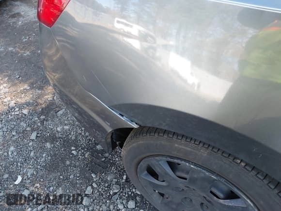 ✅ 2009 Honda Civic LX • VIN: 2HGFG116X9H521624 • Lot: 43526403. Listed on IAAI with 178,940 mi. Free auction sales archive from the USA and detailed vehicle history report at DreamBid. Image 14.