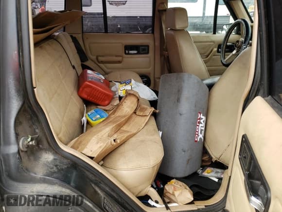 ✅ 1994 Jeep Cherokee Sport • VIN: 1J4FT68S0RL177339 • Lot: 47237805. Listed on Copart with 207,156 mi. Free auction sales archive from the USA and detailed vehicle history report at DreamBid. Image 10.