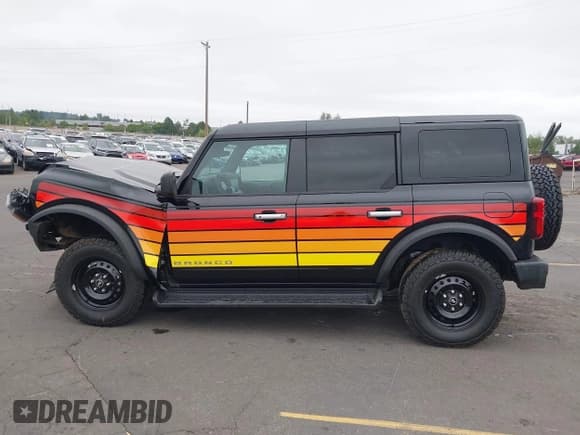 ✅ 2025 Ford Bronco Big Bend • VIN: 1FMDE7BH2SLA65623 • Lot: 43181446. Wystawiony na IAAI z przebiegiem 554 mil. Bezpłatny archiwum sprzedaży aukcyjnych z USA i szczegółowy raport historii pojazdu na DreamBid. Zdjęcie 15.