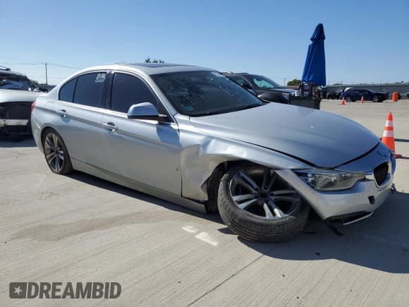 ✅ 2018 BMW 3 Series 330i • VIN: WBA8B9G54JNU57690 • Lot: 87233225. Listed on Copart with 78,227 mi. Free auction sales archive from the USA and detailed vehicle history report at DreamBid. Image 4.