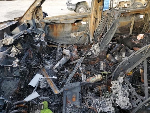 ✅ 2018 Ram 3500 Laramie • VIN: 3C63RRJL5JG408692 • Lot: 86455405. Wystawiony na Copart z przebiegiem Nie podano. Bezpłatny archiwum sprzedaży aukcyjnych z USA i szczegółowy raport historii pojazdu na DreamBid. Zdjęcie 7.