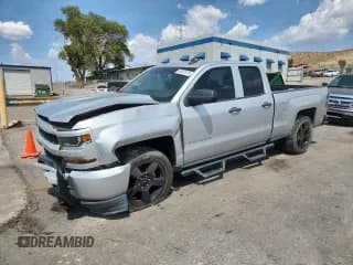 ✅ 2018 Chevrolet Silverado 1500 Custom • VIN: 1GCRCPEC3JZ244216 • Lot: 69521915. Wystawiony na Copart z przebiegiem 78 283 mil. Bezpłatny archiwum sprzedaży aukcyjnych z USA i szczegółowy raport historii pojazdu na DreamBid. Zdjęcie 1.