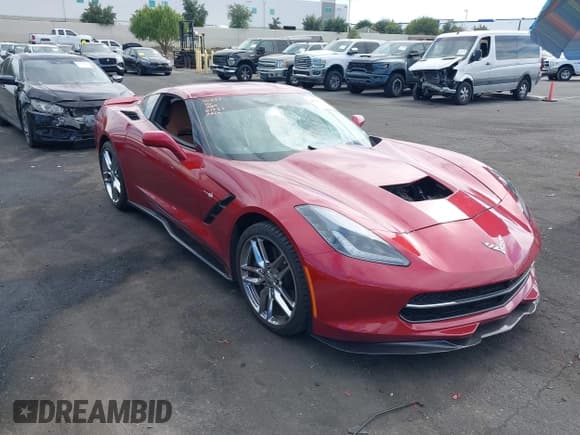 ✅ 2014 Chevrolet Corvette Z51 3LT • VIN: 1G1YM2D79E5104693 • Lot: 43599789. Wystawiony na IAAI z przebiegiem 31 077 mil. Bezpłatny archiwum sprzedaży aukcyjnych z USA i szczegółowy raport historii pojazdu na DreamBid. Zdjęcie 1.