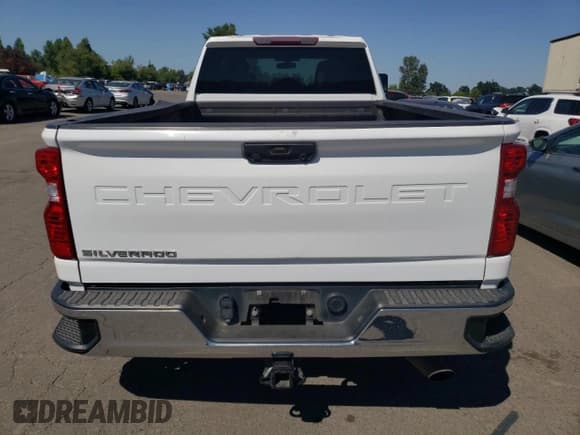 ✅ 2020 Chevrolet Silverado 2500HD Work Truck • VIN: 1GC4YLE7XLF216585 • Lot: 64208805. Wystawiony na Copart z przebiegiem 139 519 mil. Bezpłatny archiwum sprzedaży aukcyjnych z USA i szczegółowy raport historii pojazdu na DreamBid. Zdjęcie 6.