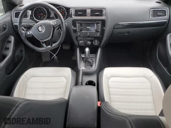 ✅ 2015 Volkswagen Jetta SE • VIN: 3VWD17AJ3FM344522 • Лот: 49904925. Опубликован ранее на Copart с пробегом 160 310 миль. Бесплатный доступ к архиву аукционных продаж из США и подробный отчёт об истории автомобиля на DreamBid. Изображение 8.