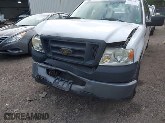 ✅ 2006 Ford F-150 STX • VIN: 1FTRX12W86NB10042 • Lot: 42953712. Listed on IAAI with 248,350 mi. Free auction sales archive from the USA and detailed vehicle history report at DreamBid. Image 6.