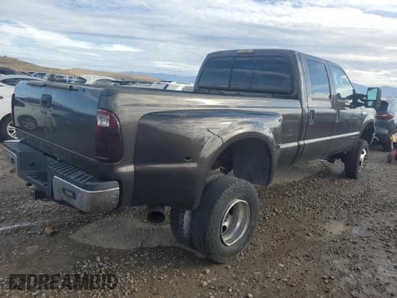 ✅ 2005 Ford F-350 XL • VIN: 1FTWW33P85EC90338 • Lot: 84300915. Wystawiony na Copart z przebiegiem 171 614 mil. Bezpłatny archiwum sprzedaży aukcyjnych z USA i szczegółowy raport historii pojazdu na DreamBid. Zdjęcie 3.