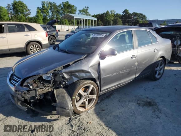 ✅ 2009 Volkswagen Jetta SE • VIN: 3VWRM71K99M149776 • Lot: 57708825. Listed on Copart with 147,655 mi. Free auction sales archive from the USA and detailed vehicle history report at DreamBid. Image 1.